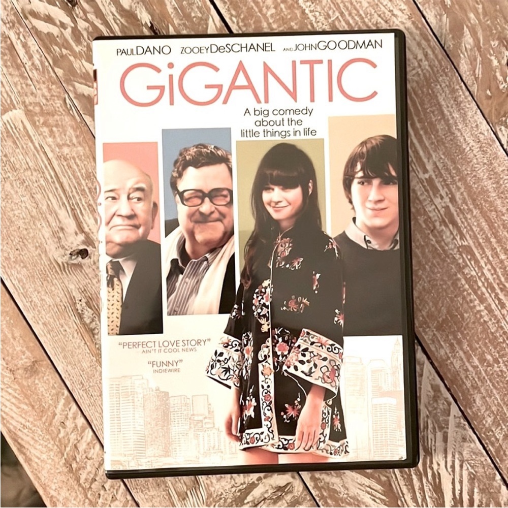 3/$15 u pick dvds📀or 1 for $9~ GIGANTIC